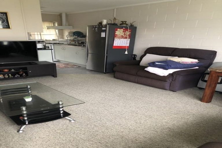 Property details for 66 Ruawai Road, Mount Wellington, Auckland, 1060