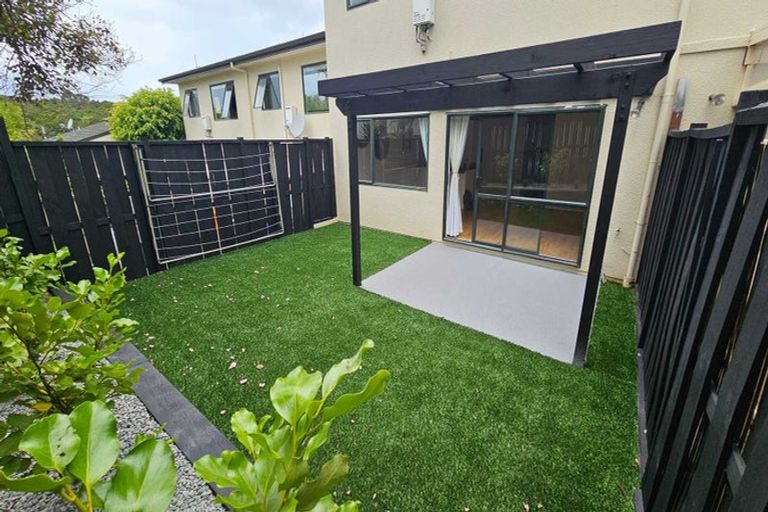 Photo of property in Casa Bella, 9/427 Albany Highway, Albany, Auckland, 0632