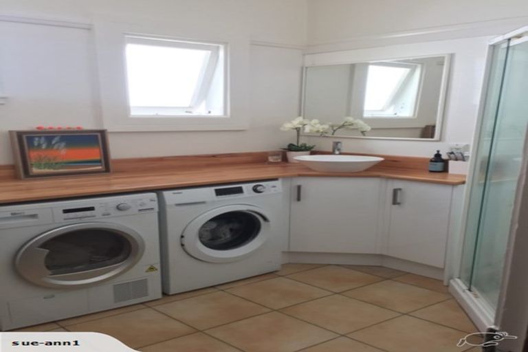 Photo of property in 143 Upland Road, Kelburn, Wellington, 6012