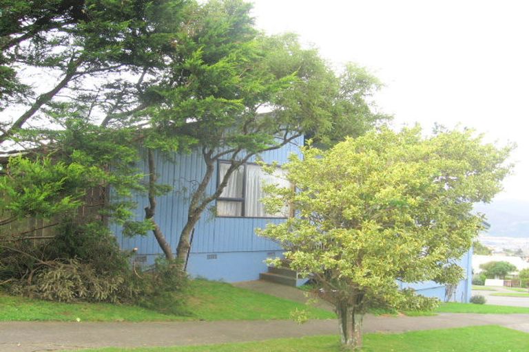 Photo of property in 2 Protea Street, Maungaraki, Lower Hutt, 5010