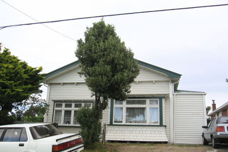 Photo of property in 64 Lonsdale Crescent, Rongotai, Wellington, 6022