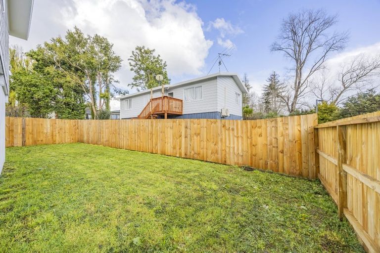 Photo of property in 1/50 Borich Road, Sunnyvale, Auckland, 0612