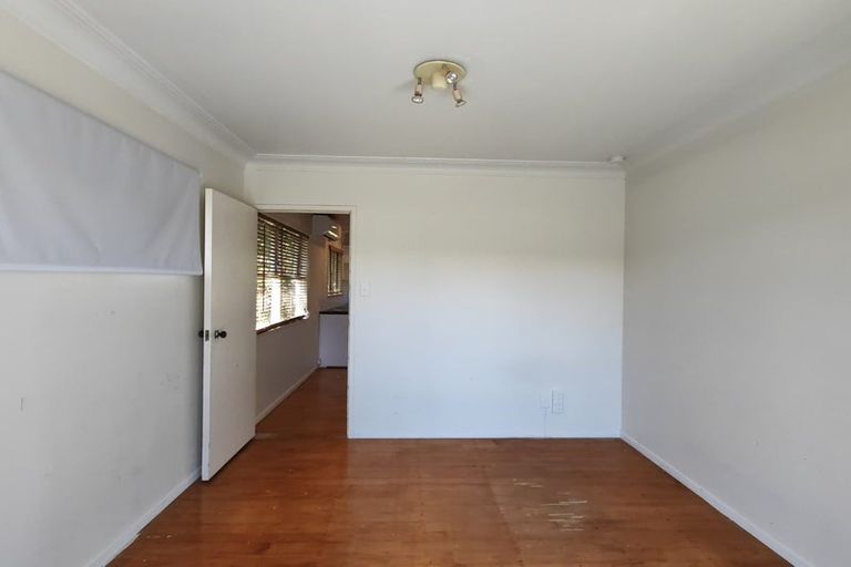 Photo of property in 33 Lynden Avenue, Hillcrest, Auckland, 0627