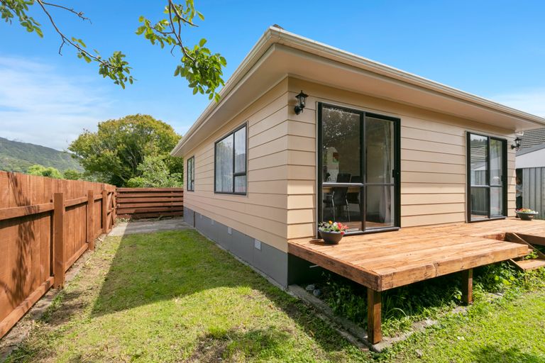 Photo of property in 98a Reynolds Street, Taita, Lower Hutt, 5011