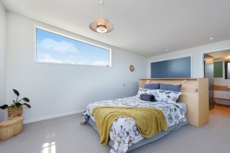 Photo of property in 29a Greenaway Road, Waikanae, 5036