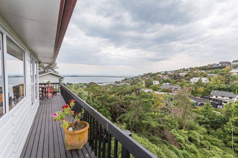 Photo of property in 107 Mount Pleasant Road, Mount Pleasant, Christchurch, 8081