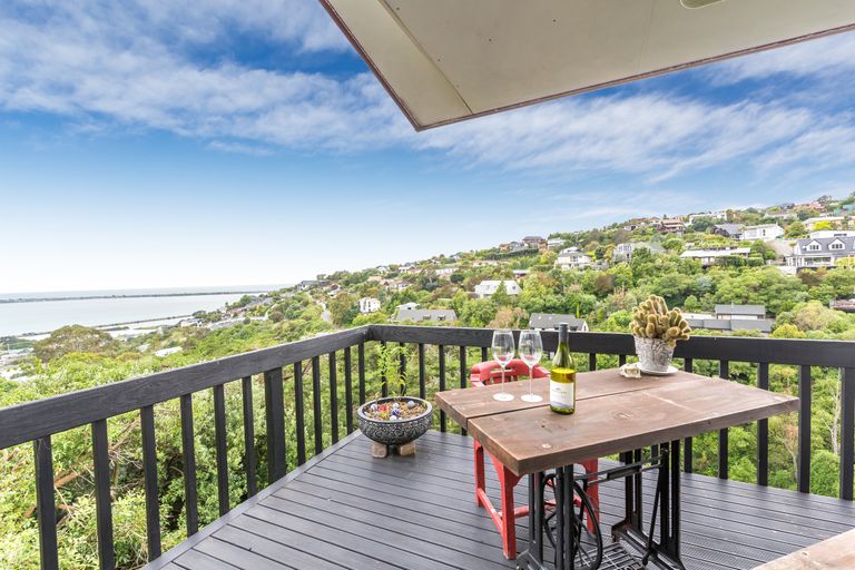 Photo of property in 107 Mount Pleasant Road, Mount Pleasant, Christchurch, 8081