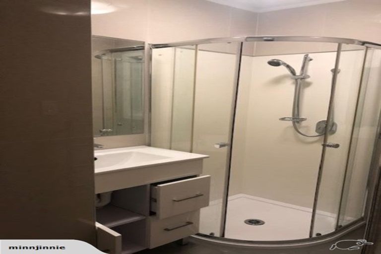 Photo of property in 1/2 Halberg Street, Glenfield, Auckland, 0629