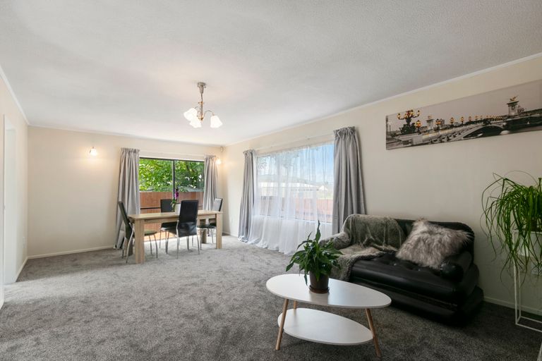 Photo of property in 98a Reynolds Street, Taita, Lower Hutt, 5011
