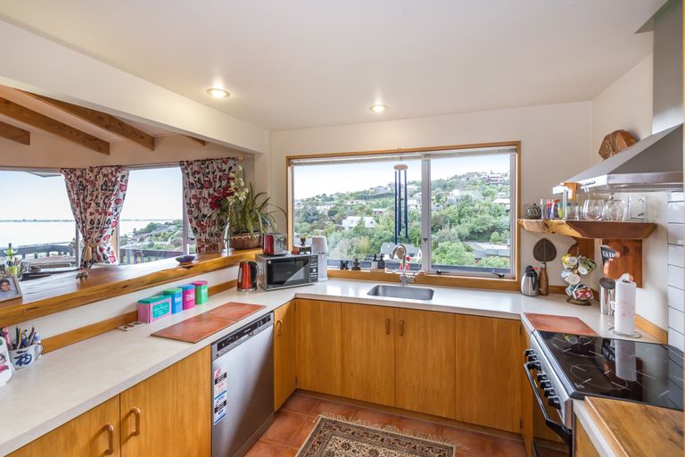 Photo of property in 107 Mount Pleasant Road, Mount Pleasant, Christchurch, 8081