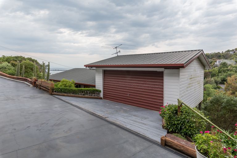 Photo of property in 107 Mount Pleasant Road, Mount Pleasant, Christchurch, 8081