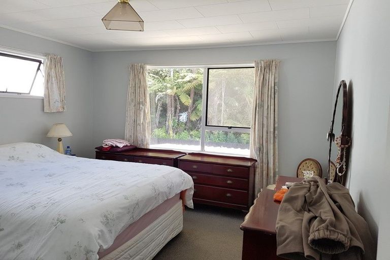 Photo of property in 1/24 Contessa Drive, Glenfield, Auckland, 0629