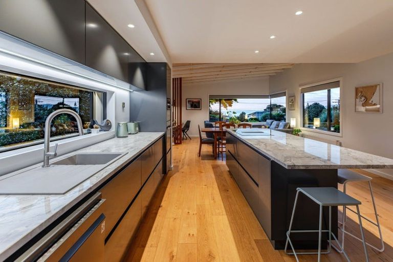 Photo of property in 24 Rosetta Road, Raumati South, Paraparaumu, 5032