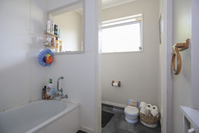 Photo of property in 110a Hinewa Road, Otumoetai, Tauranga, 3110