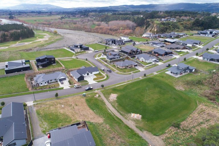 Photo of property in 45 Vaucluse Heights, Fitzherbert, Palmerston North, 4410