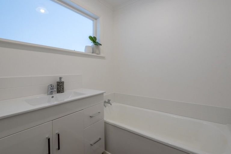 Photo of property in 4 Regal Street, Levin, 5510