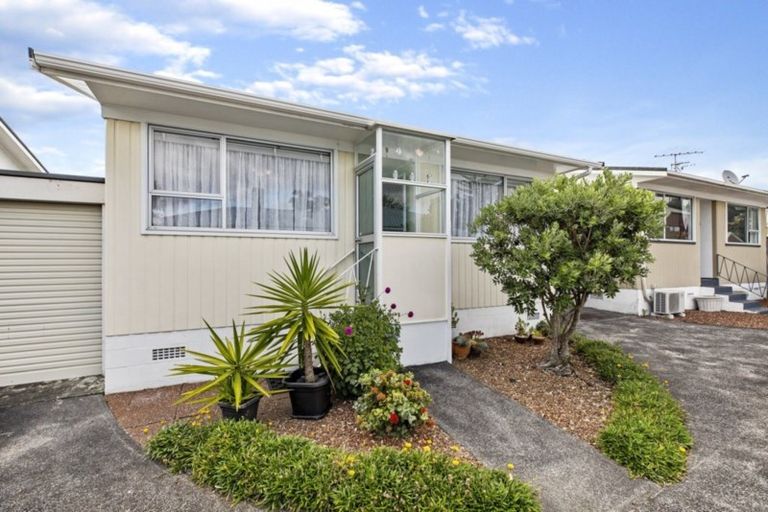 Photo of property in 2/7 Willerton Avenue, New Lynn, Auckland, 0600