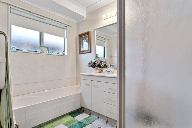 Photo of property in 106 Burns Street, Leamington, Cambridge, 3432