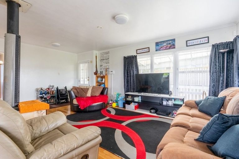 Photo of property in 90 Friedlanders Road, Manurewa, Auckland, 2102