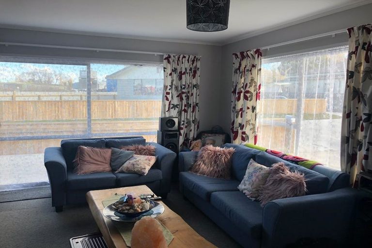 Photo of property in Abbott Street, Waipawa, 4210