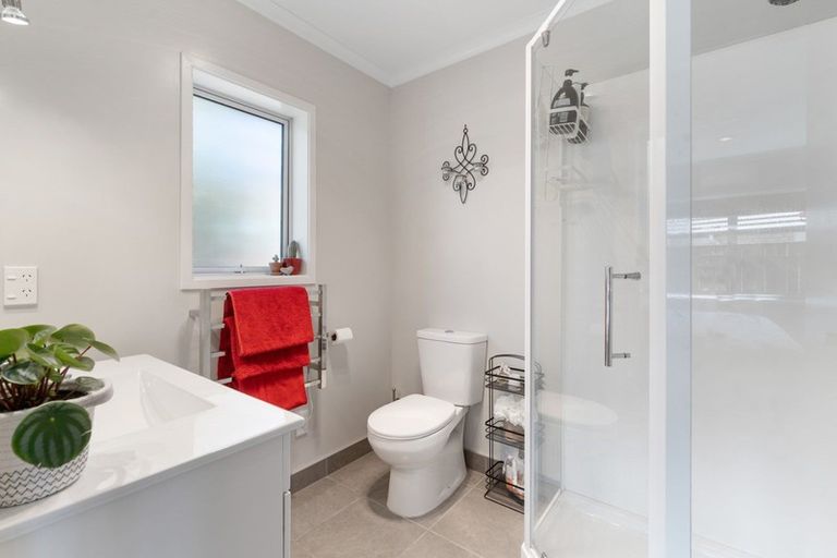 Photo of property in 71 Waterstone Avenue, Paraparaumu, 5032