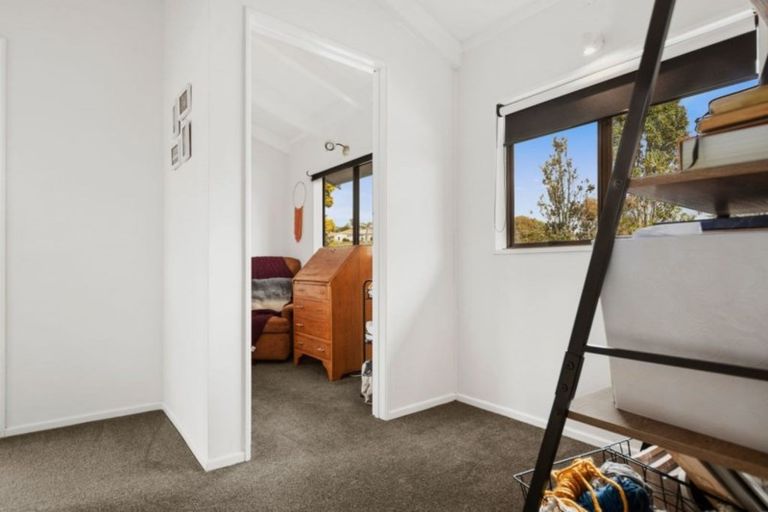 Photo of property in 287 Welcome Bay Road, Welcome Bay, Tauranga, 3112