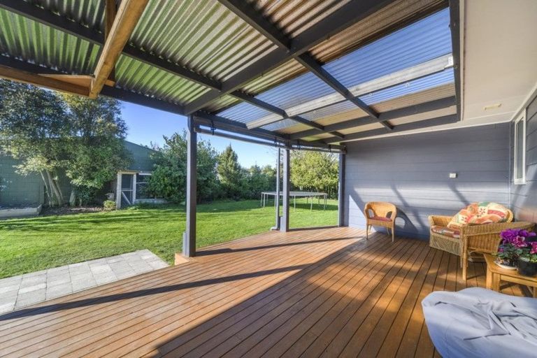 Photo of property in 21 Mokau Place, Terrace End, Palmerston North, 4410