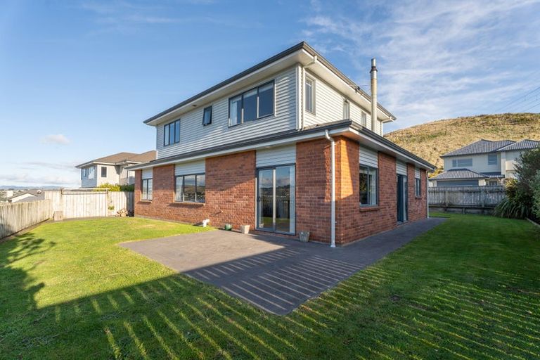 Photo of property in 49 Erlestoke Crescent, Churton Park, Wellington, 6037