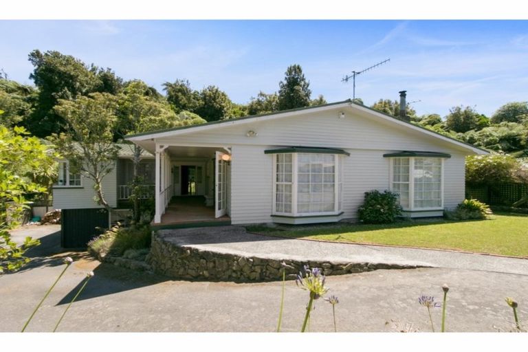 Photo of property in 91 Harbour View Road, Harbour View, Lower Hutt, 5010