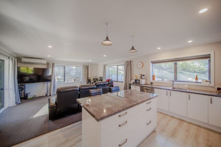 Photo of property in 5 Windsor Road, Waipawa, 4210