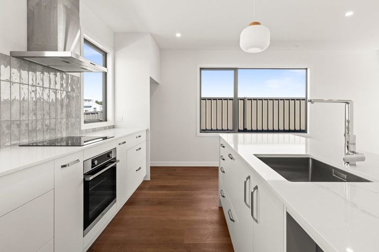 Photo of property in 10 Wai Orotu Street, Meeanee, 4110