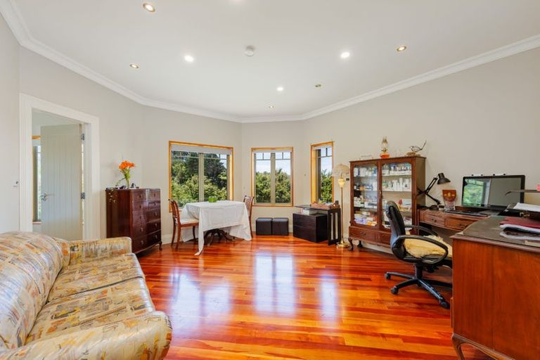 Photo of property in 251 Whitehills Road, Waitoki, 0994