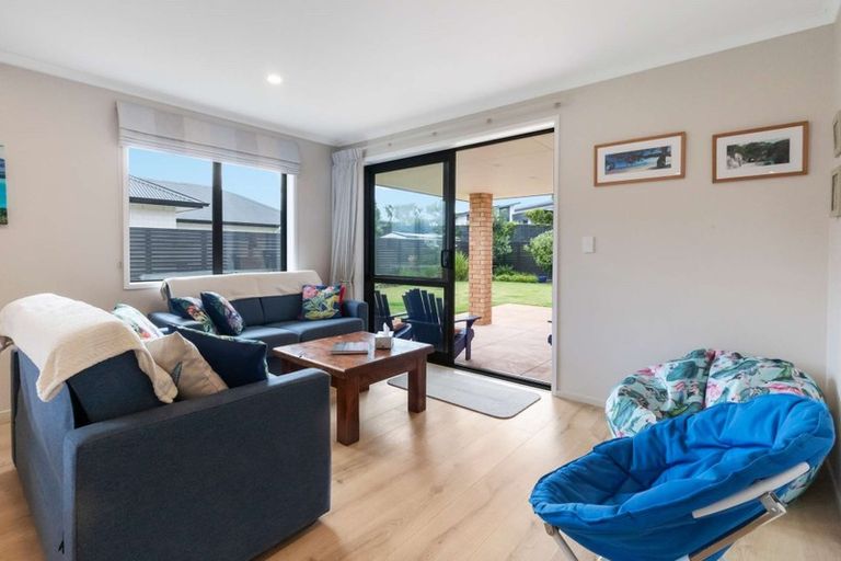 Photo of property in 60 Leeward Drive, Whitianga, 3510