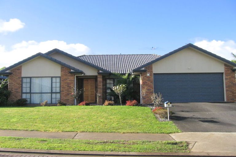 Photo of property in 9 Campile Close, East Tamaki, Auckland, 2016