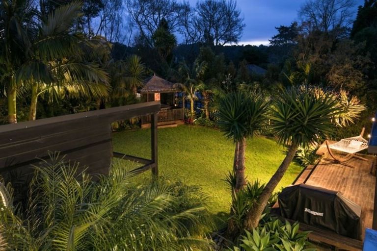 Photo of property in 6 Birchwood Grove, Greenhithe, Auckland, 0632