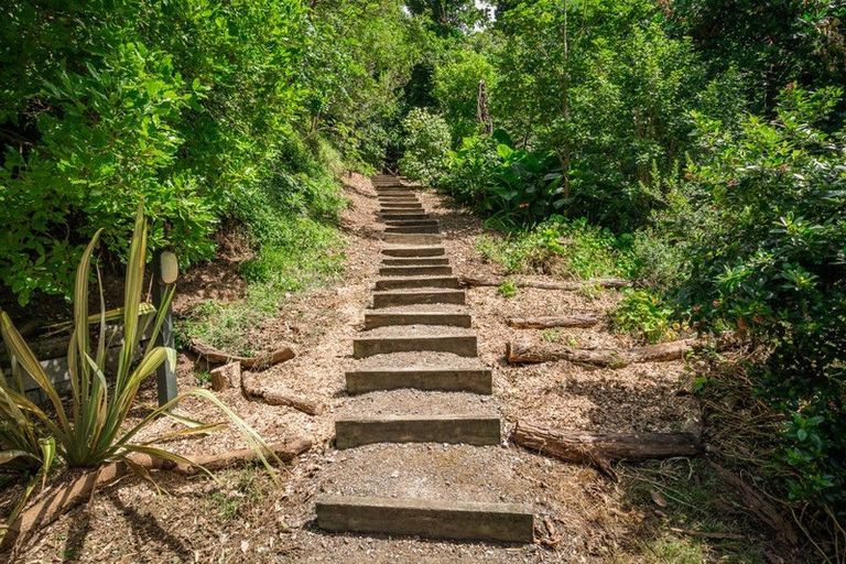 Photo of property in 66 Tilley Road, Paekakariki, 5034