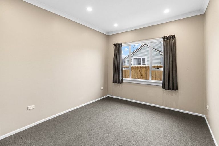 Photo of property in 38 Doone Street, Lynmouth, New Plymouth, 4310