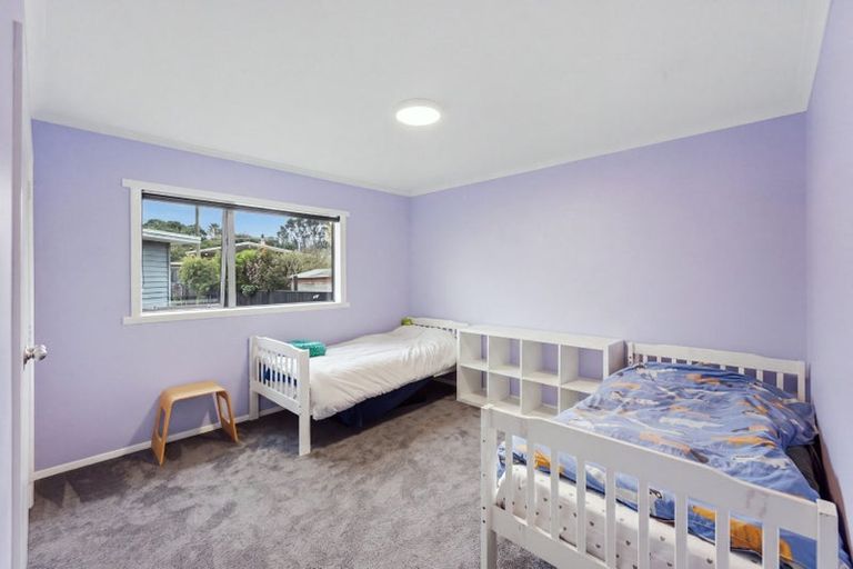 Photo of property in 82 Wairau Road, Oakura, 4314