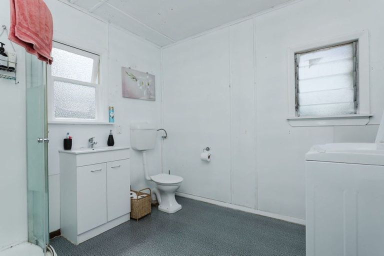 Photo of property in 11 Waterloo Street, Dannevirke, 4930