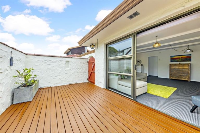 Photo of property in 2/85 Victoria Road, Papatoetoe, Auckland, 2025