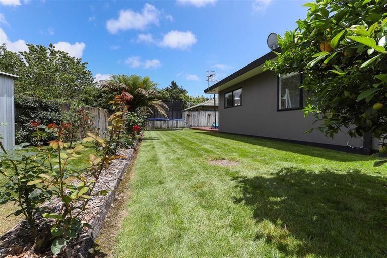 Photo of property in 9 Caulfield Place, Pukehangi, Rotorua, 3015