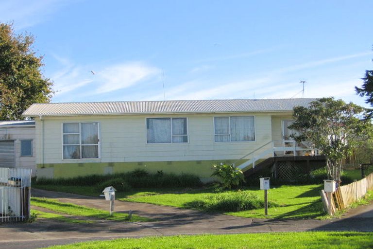 Photo of property in 21 Vetori Place, Clover Park, Auckland, 2023