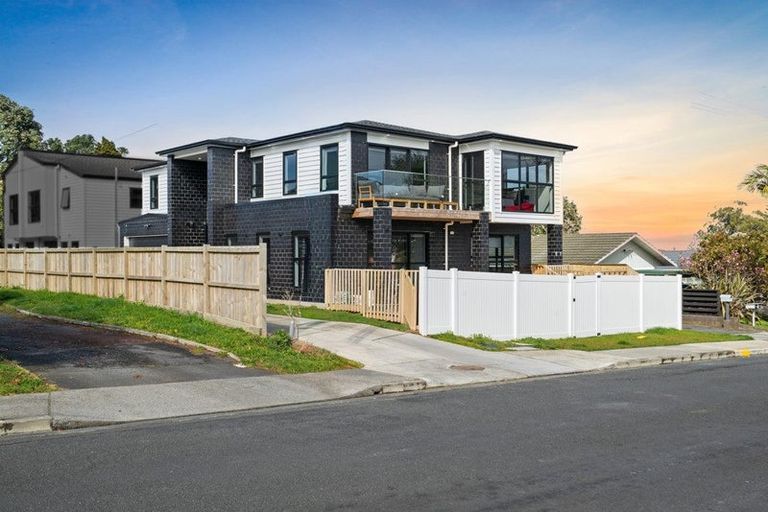 Photo of property in 15 Tomlinson Street, Hillpark, Auckland, 2102