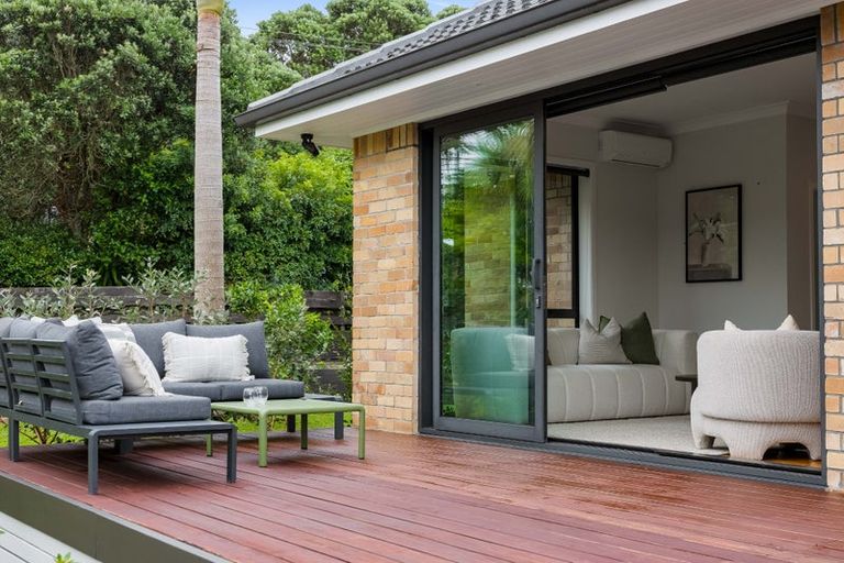 Photo of property in 35 Rock Isle Road, Torbay, Auckland, 0630