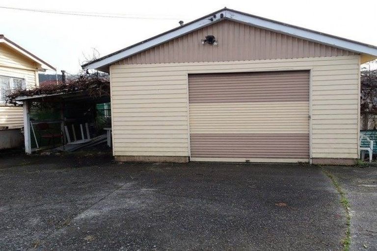 Photo of property in 12 Inverness Street, Dunollie, Runanga, 7803