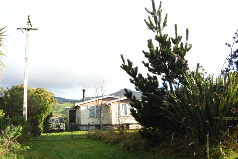 Photo of property in 82 Beach Road, Long Beach, Port Chalmers, 9081