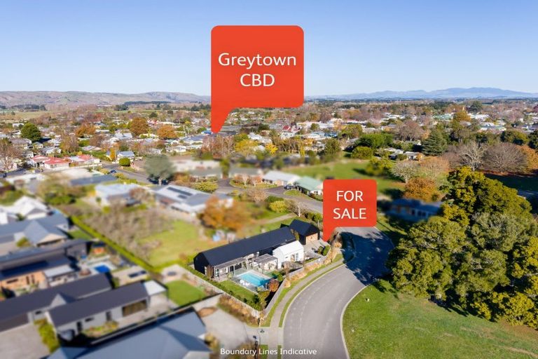 Photo of property in 20 Orchard Road, Greytown, 5712