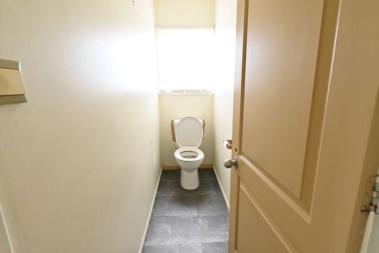 Photo of property in 1/25 Mcleod Road, Weymouth, Auckland, 2103