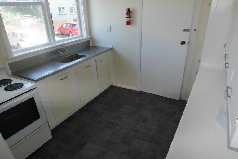 Photo of property in Silver Birch Court, 2/567u High Street, Boulcott, Lower Hutt, 5010