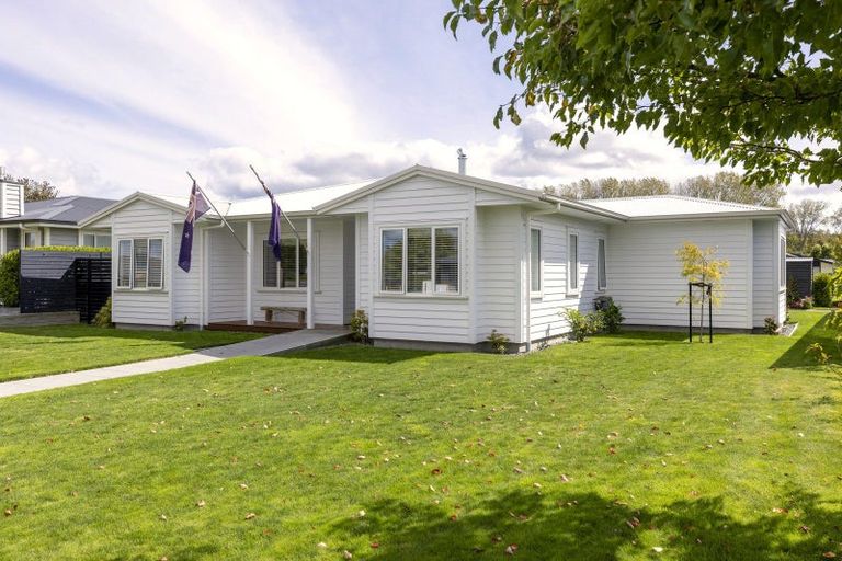 Photo of property in 18 Maison Way, Rangatira Park, Taupo, 3330